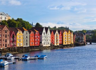 Норвегия смягчила правила въезда в страну