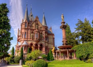 Таинственный замок Драхенбург, Кенигсвинтер, Германия