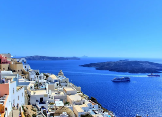 Туроператор: жалоб от туристов в Греции нет