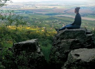 Гора, где находится прекрасное озеро Балатон.