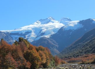 Вулкан в Аргентине Серро Тронадор