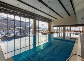 Зачем лететь в Армению зимой: горнолыжные курорты, горячие источники, фестиваль снежков и многое другое