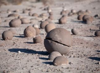 Провинциальный парк Исчигуаласто или Лунная долина (Ischigualasto Provincial Park), Аргентина