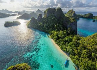 Индонезия будет выдавать туристам «золотые визы»