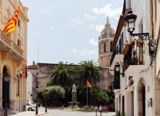 Как доехать в Испанию из Украины дешево: самые выгодные маршруты