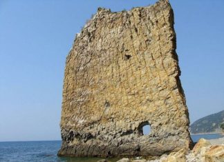 Скала «Парус», Краснодарский край, Россия