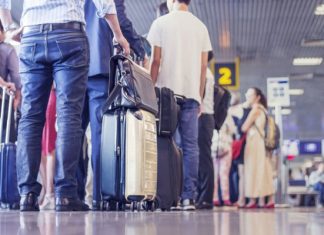 Пассажиропоток авиакомпаний РФ увеличился на 12%