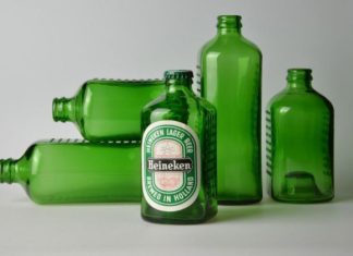 Пивная бутылка-кирпич Heineken WOBO (World Bottle) — «Всемирная бутылка»