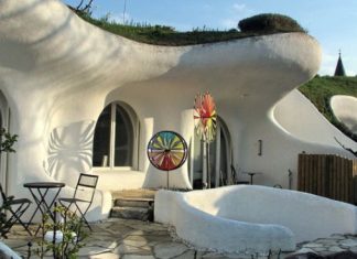 Земляной дом (Earth house) — экологическое строение в Дитиконе, Швейцария