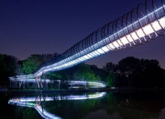 Пешеходный мост «Slinky Springs To Fame Bridge» Оберхаузен, Германия