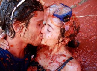 Томатина — праздник томатов, Испания