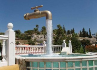 Фонтан «Кран, висящий в воздухе» (Magic Tap Fountain) Кадис, Испания