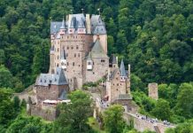 Замок Эльц (Burg Eltz), земля Рейнланд-Пфальц, Германия