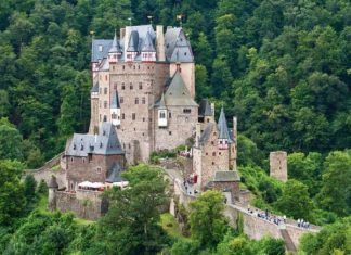 Замок Эльц (Burg Eltz), земля Рейнланд-Пфальц, Германия