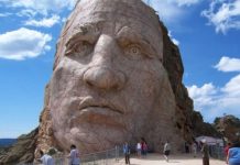 Мемориал Неистового Коня (Crazy Horse Memorial) в США