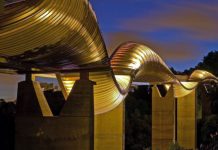 Красивейший мост «Волны Хендерсона» (Henderson Waves Bridge), Сингапур