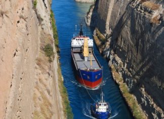 Коринфский канал (Corinth Canal) — самый большой и знаменитый канал в Греции